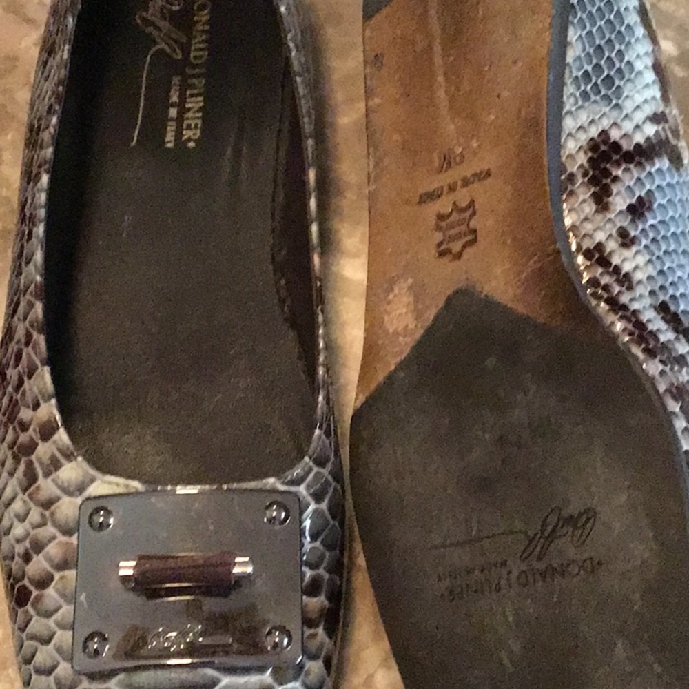 Shoe - Picture 2 of 3